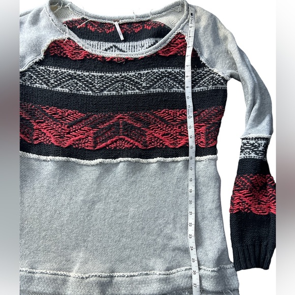 FREE PEOPLE CREW NECK 100% COTTON BLENDw/ANGORA EUC GREY/RED/BLACK SZ LARGE - Picture 5 of 8